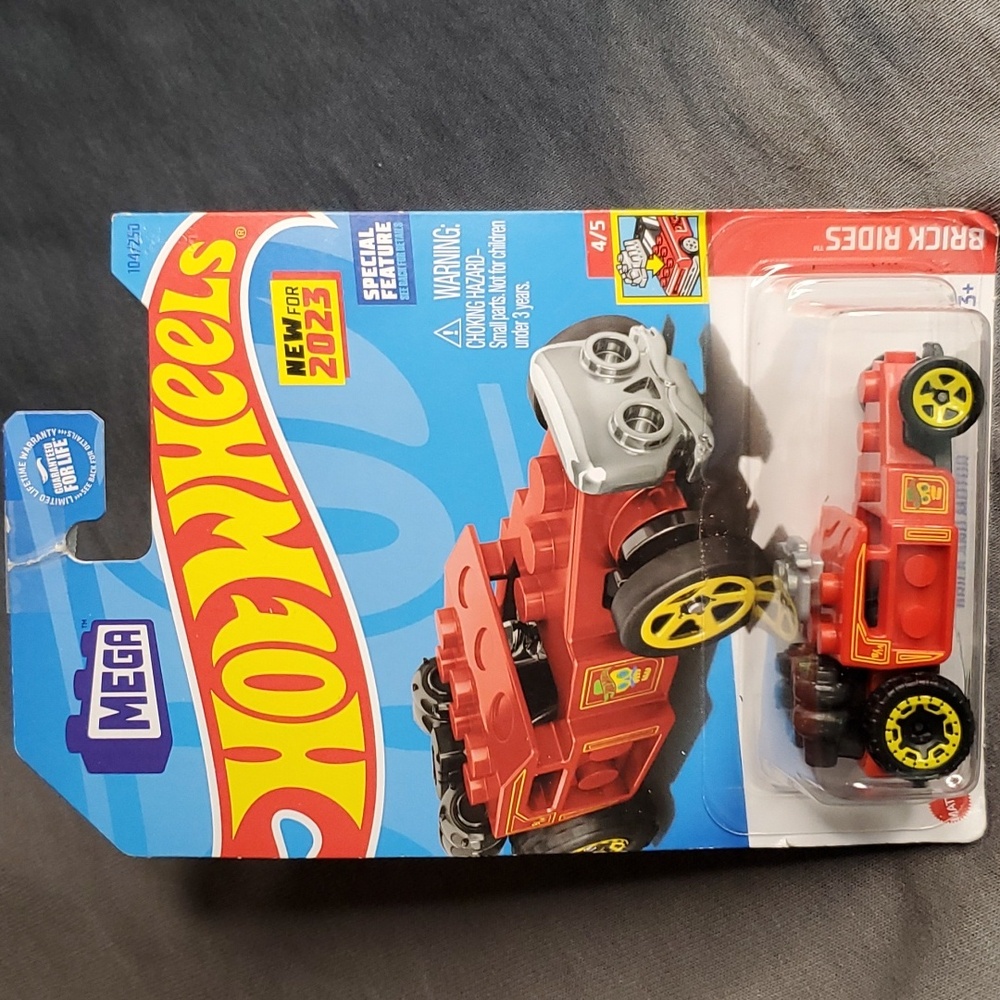 Hot Wheels - has a Lego‎ look
